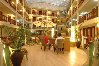 Sea Pearl Beach & Spa Patong Esterno foto